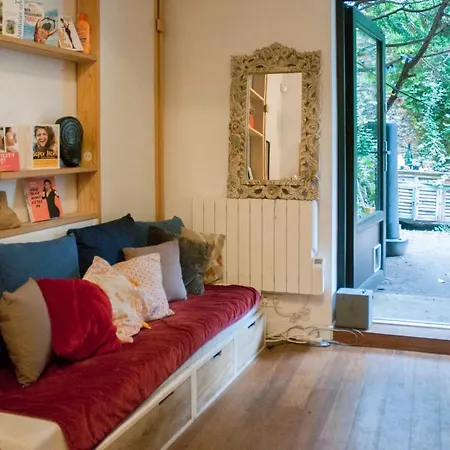 Nice Apt With Garden Next To Bd Peripherique * Saint-Ouen (Seine-Saint-Denis)